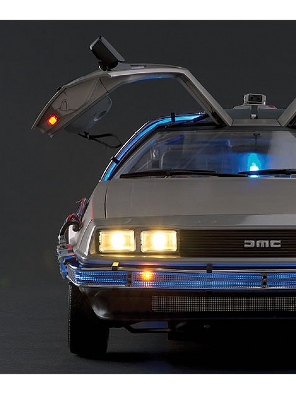 DeLorean T7